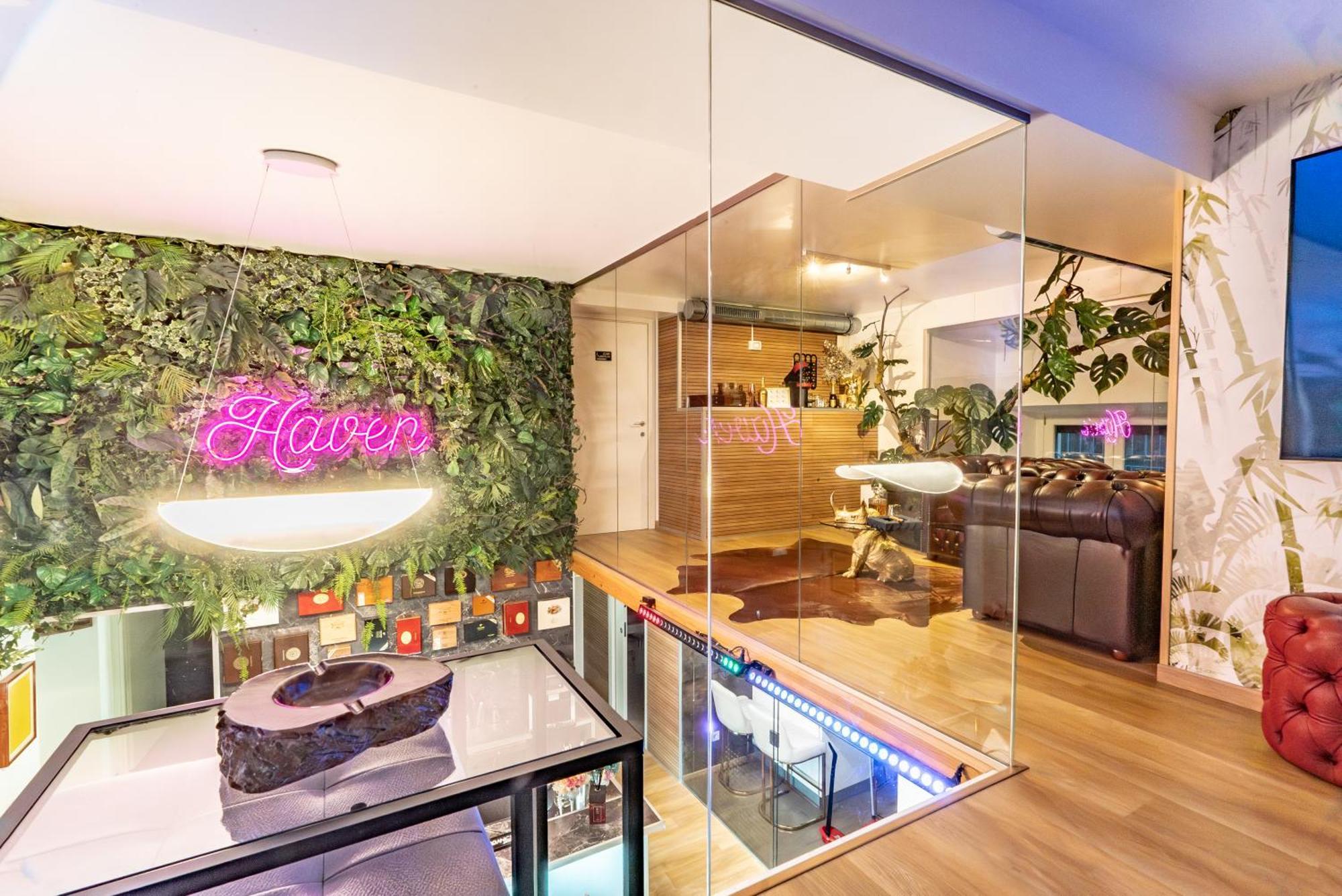 Luxe & Central Haven - Jacuzzi, Sauna, Steam, Private Parking Como Zewnętrze zdjęcie