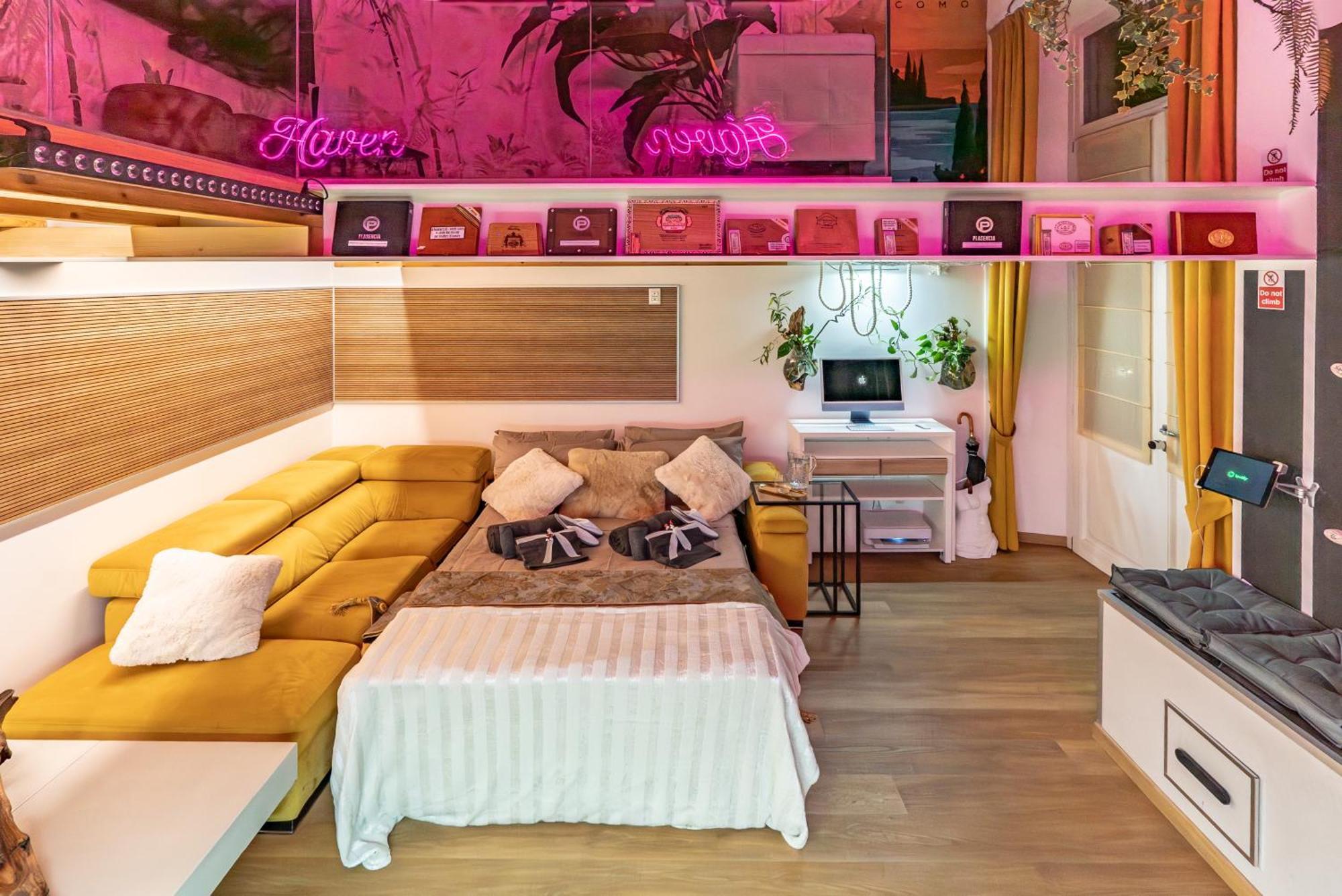 Luxe & Central Haven - Jacuzzi, Sauna, Steam, Private Parking Como Zewnętrze zdjęcie