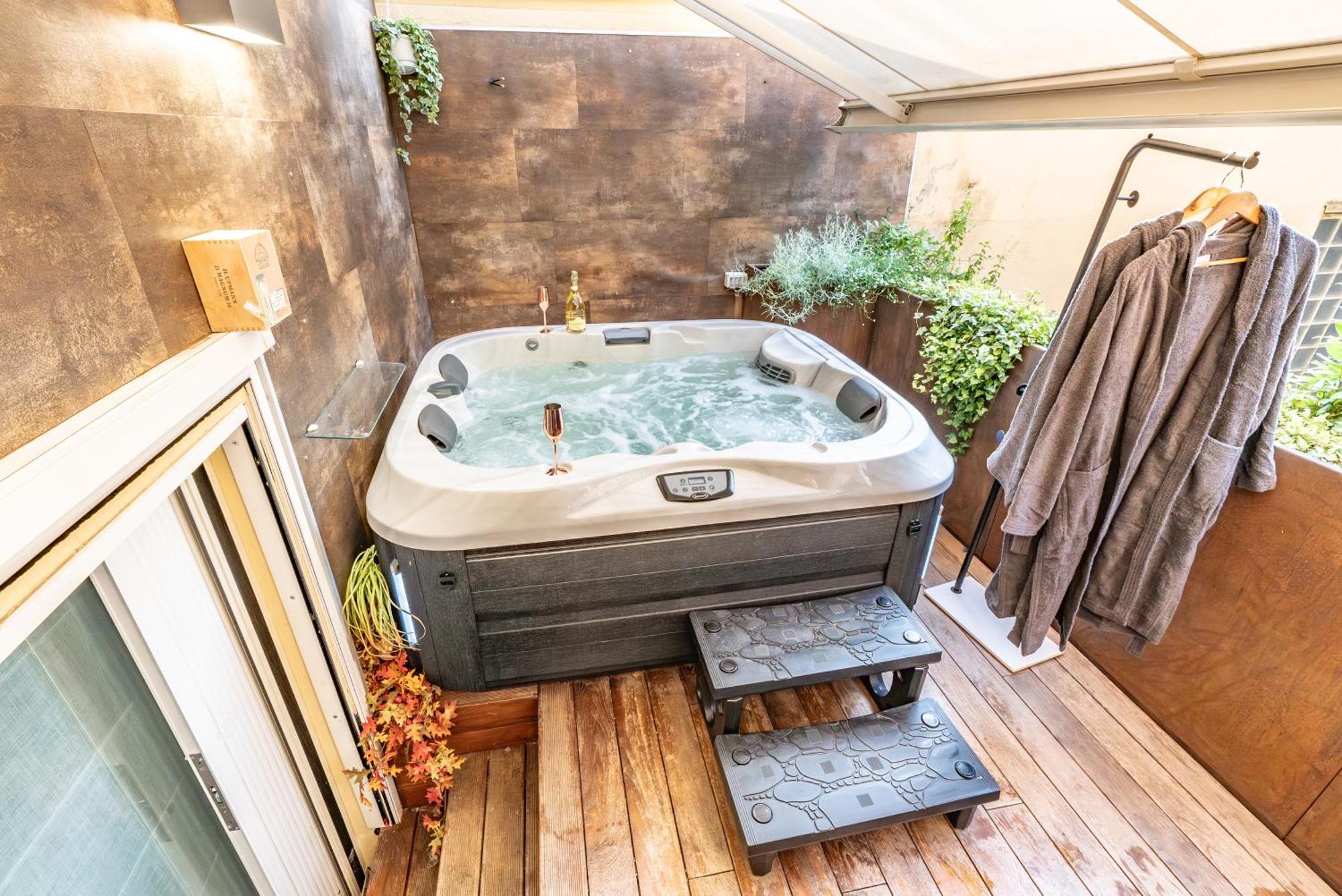 Luxe & Central Haven - Jacuzzi, Sauna, Steam, Private Parking Como Zewnętrze zdjęcie