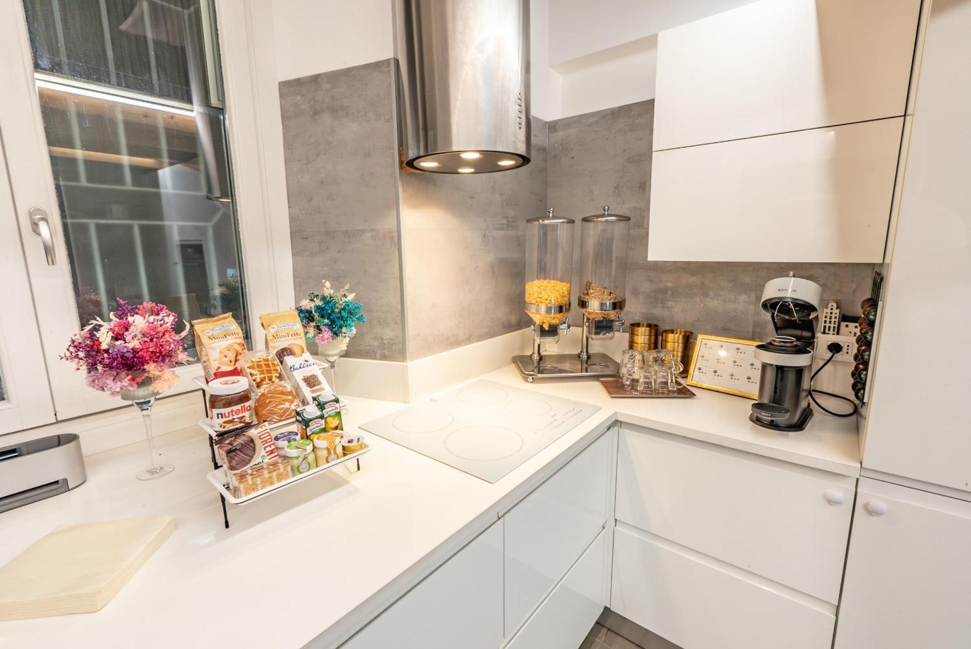 Luxe & Central Haven - Jacuzzi, Sauna, Steam, Private Parking Como Zewnętrze zdjęcie