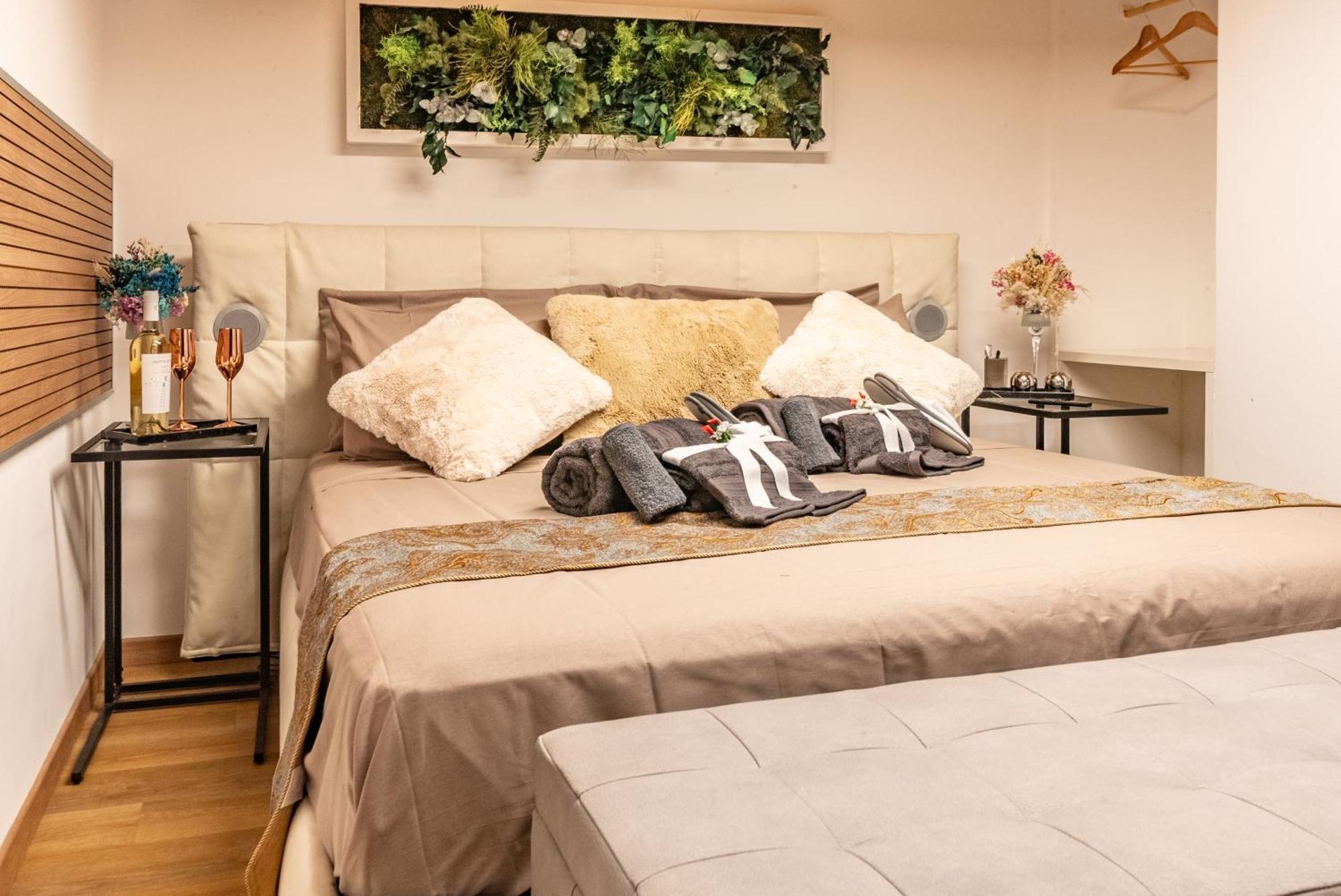 Luxe & Central Haven - Jacuzzi, Sauna, Steam, Private Parking Como Zewnętrze zdjęcie
